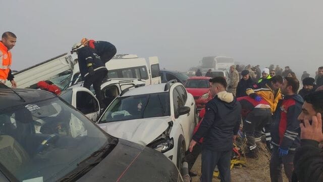 Van’da 2 ayrı zincirleme kaza; 1 ölü, 51 yaralı