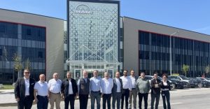 KÂMİL KOÇ VE MAN’DAN GÜÇLÜ İŞ BİRLİĞİ ZİYARETİ